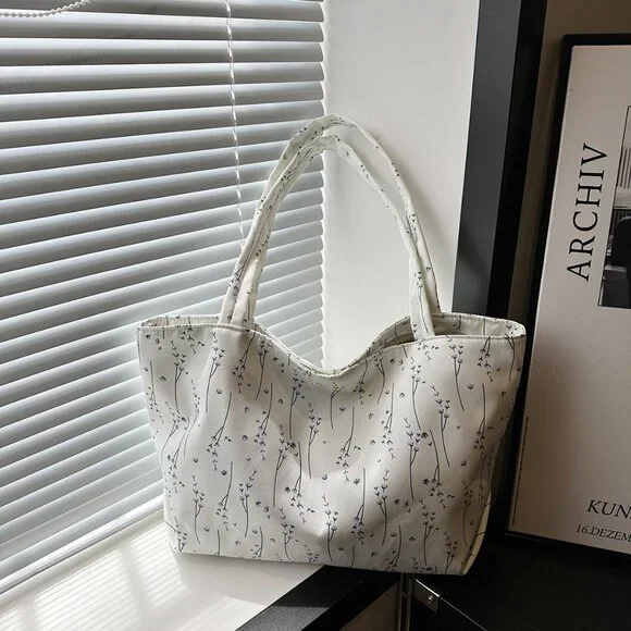 Medium Nylon Classic Style Sewing Thread Square Zipper Chic Floral Tote Bag - Picture 10 of 12